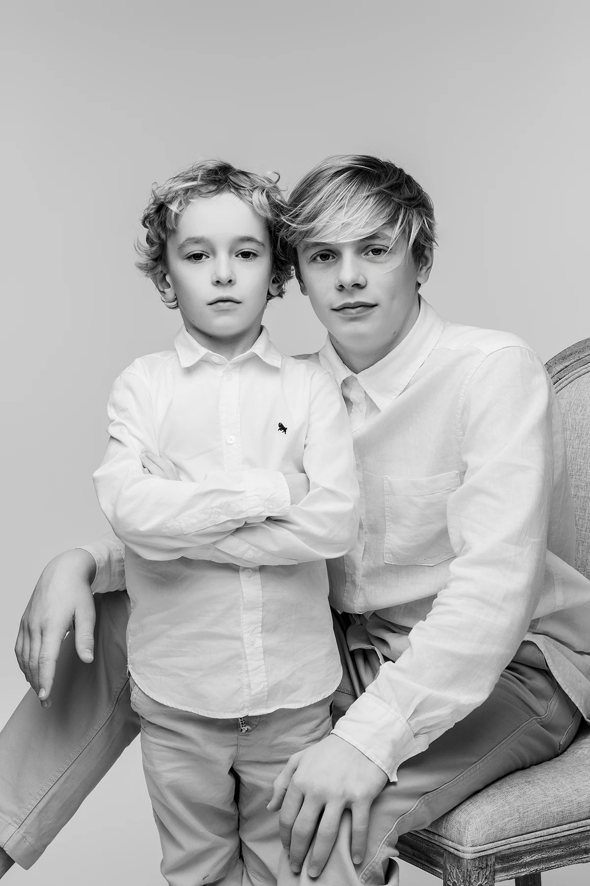 Black and white family portrait — emotional connection, fine art photography Noran Shine Studio